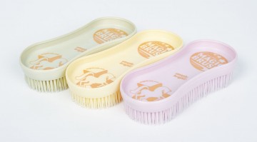 Magic brush waterlily